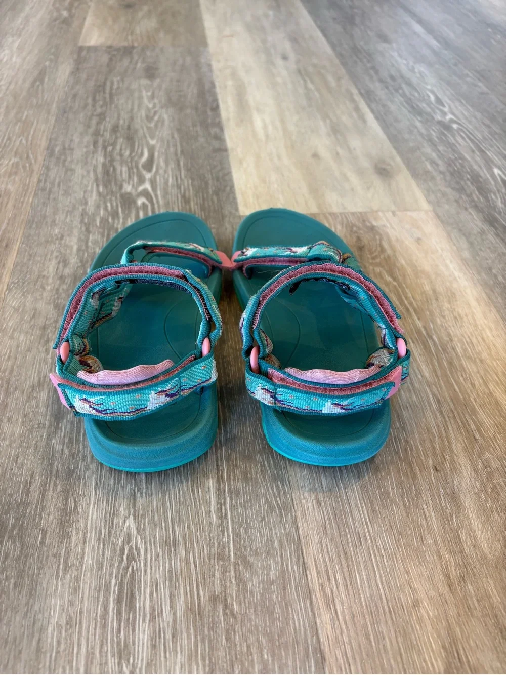 Teva Girls Hurricane XLT 2 Unicorn Waterfall Sandals size 1